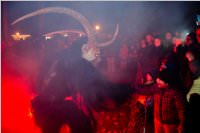 Perchtenlauf am Ebenfurther Adventmarkt, 28.11.2015