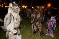 Perchtenlauf am Ebenfurther Adventmarkt, 28.11.2015