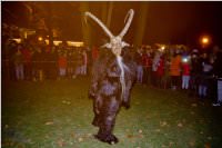 Perchtenlauf am Ebenfurther Adventmarkt, 28.11.2015