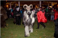 Perchtenlauf am Ebenfurther Adventmarkt, 28.11.2015