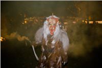 Perchtenlauf am Ebenfurther Adventmarkt, 28.11.2015