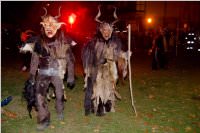 Perchtenlauf am Ebenfurther Adventmarkt, 28.11.2015