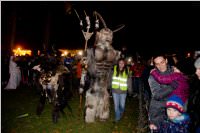 Perchtenlauf am Ebenfurther Adventmarkt, 28.11.2015