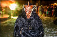 Perchtenlauf am Ebenfurther Adventmarkt, 02.12.2017