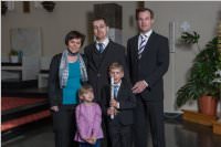Familienfotos zur Erstkommunion in Neufeld, 24.04.2016