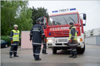 FF Neufeld: Fahrzeugbergung aus Tiefgarage, 23.06.2015