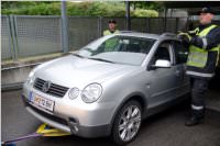 FF Neufeld: Fahrzeugbergung aus Tiefgarage, 23.06.2015