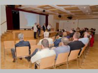 Gemeindeversammlung in Neufeld, 20.06.2014