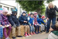 Traktorfahrt zum Erntedankfest im Kindergarten Neufeld, 30.09.2015