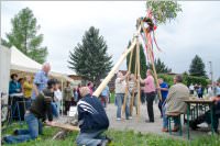 Maibaumaufstellung am Mobilheimplatz, 30.04.2015