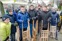 Osterratschen in Neufeld, 02.04.2015