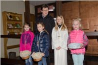 Osterratschen in Neufeld, 02.04.2015