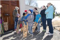 Osterratschen in Neufeld, 02.04.2015