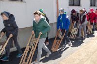 Osterratschen in Neufeld, 02.04.2015
