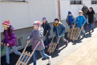 Osterratschen in Neufeld, 02.04.2015