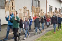 Osterratschen in Neufeld, 26.03.2016