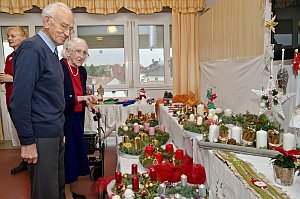 Weihnachtsbasar im Neufelder Pflegeheim, 20.11.2015