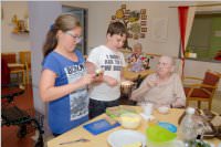 VS Neufeld Gesunde Ernhrung kocht im Pflegeheim, 15.06.2015