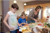 VS Neufeld Gesunde Ernhrung kocht im Pflegeheim, 15.06.2015