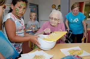 VS Neufeld Gesunde Ernhrung kocht im Pflegeheim, 16.06.2014