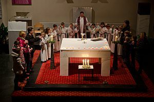 Roratefrhstck mit Volksschlern in Neufeld, 12.12.2013