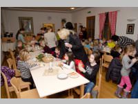 Roratefrhstck mit Volksschlern in Neufeld, 18.12.2014