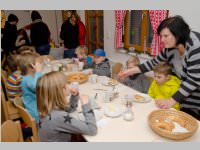 Roratefrhstck mit Volksschlern in Neufeld, 18.12.2014