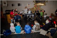 Roratefrhstck mit Volksschlern in Neufeld, 10.12.2015