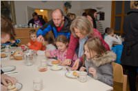 Roratefrhstck mit Volksschlern in Neufeld, 10.12.2015