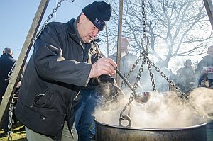 Sauschdelessen in Neufeld Dorf, 31.12.2016