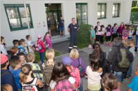 4. Klassen der VS Neufeld besuchen die FF Neufeld, 18.06.2015