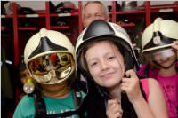 4. Klassen der VS Neufeld besuchen die FF Neufeld, 18.06.2015