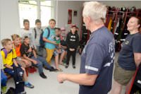 4. Klassen der VS Neufeld besuchen die FF Neufeld, 18.06.2015