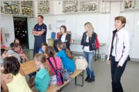 4. Klassen der VS Neufeld besuchen die FF Neufeld, 18.06.2015