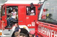 4. Klassen der VS Neufeld besuchen die FF Neufeld, 18.06.2015