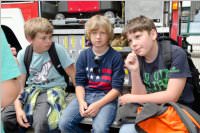 4. Klassen der VS Neufeld besuchen die FF Neufeld, 18.06.2015
