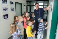 2. Klassen der VS Neufeld besuchen die FF Neufeld, 18.05.2016