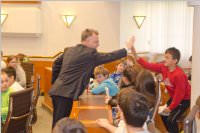 VS Neufeld besucht Landeshauptmann Niessl, 14.04.2015