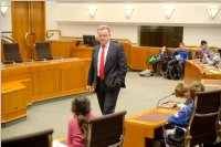 VS Neufeld besucht Landeshauptmann Niessl, 14.04.2015