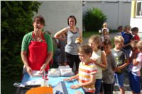 VS Neufeld: Langos im Schulgarten, 28.06.2016