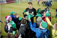 Volksschler beim Match Mattersburg vs. FAC, 20.03.2015