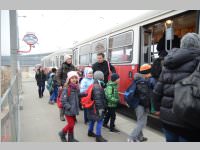 VS 3. Klassen bei Straenbahn und Christkindlmarkt, 19.11.2013