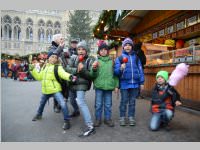 VS 3. Klassen bei Straenbahn und Christkindlmarkt, 19.11.2013