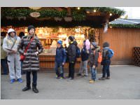 VS 3. Klassen bei Straenbahn und Christkindlmarkt, 19.11.2013