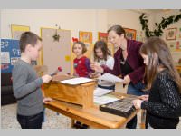 Tag der offenen Tr in der VS Neufeld, 04.12.2014