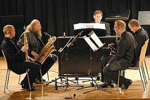 Bläser-Kammermusik von und mit Johann Hausl und dem Ensemble 'Spectrum'.