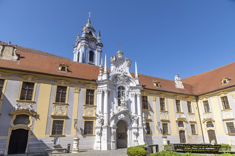 Stift D�rnstein an der Wachaubahn, Juni 2023