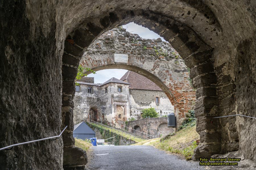 Burg G�ssing in G�ssing, Juli 2026
