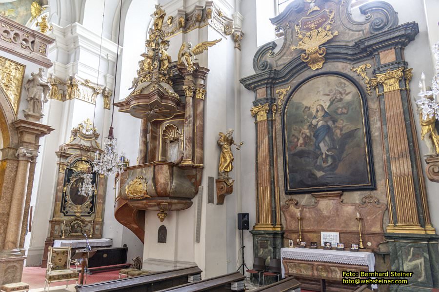 Wallfahrtskirche Maria Lanzendorf mit Kalvarienberg, April 2026
