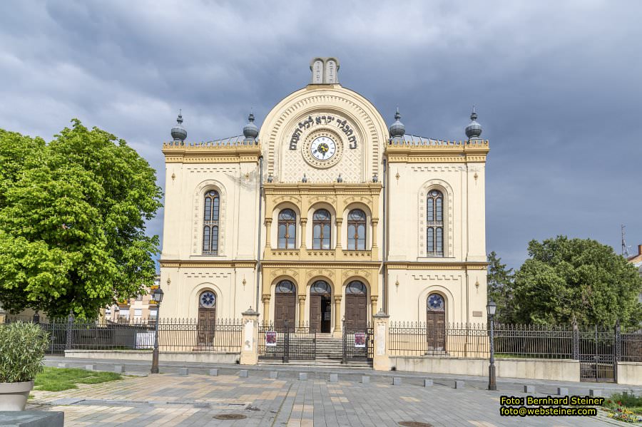 P�cs / F�nfkirchen, April 2026